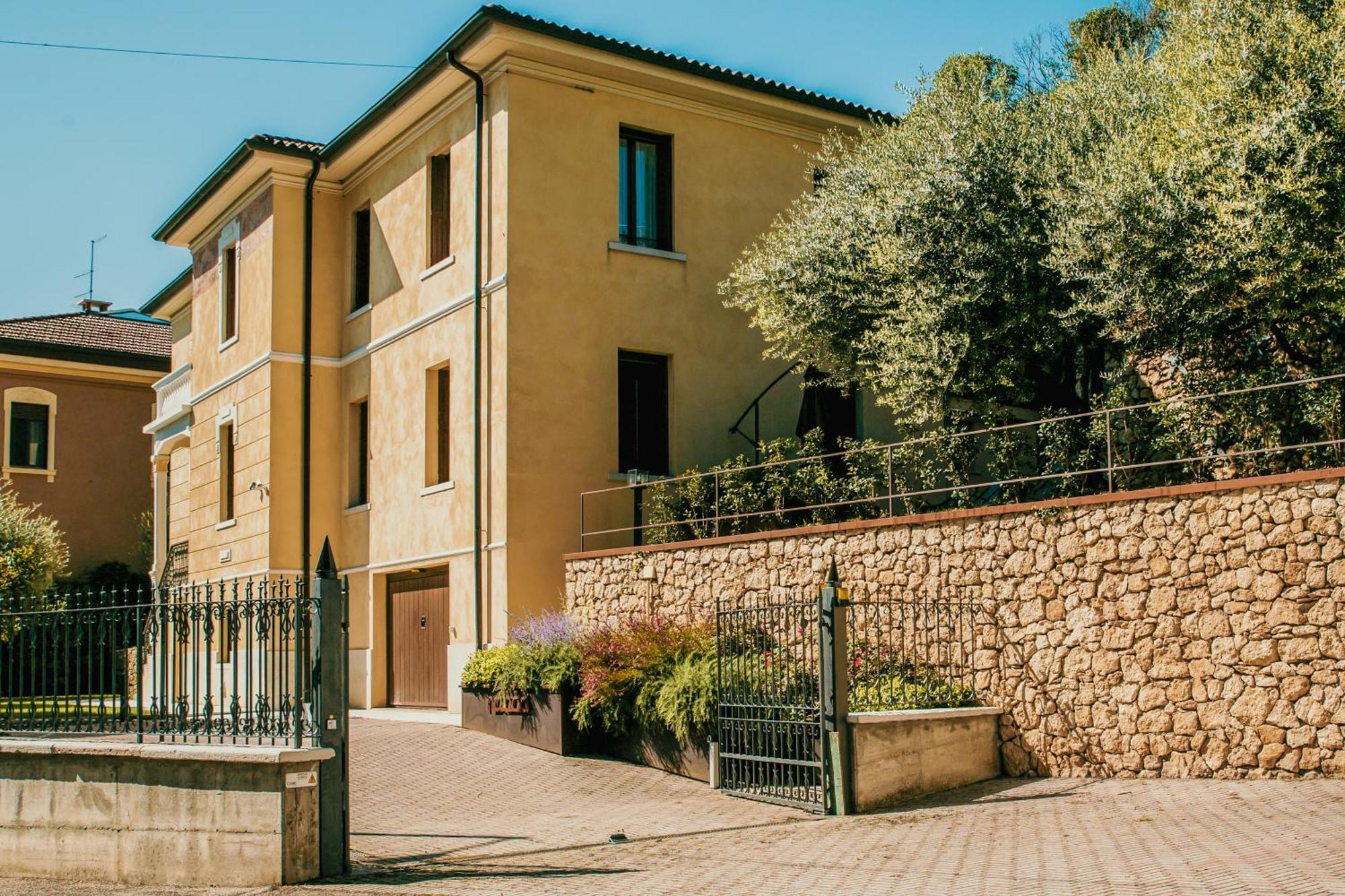 Naboo Verona Luxury Suites Zewnętrze zdjęcie